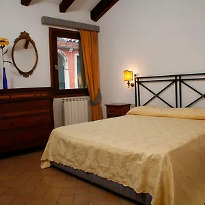 Salute Apartment